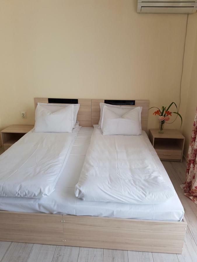 Guesthouse Zanier Nesebar Bagian luar foto