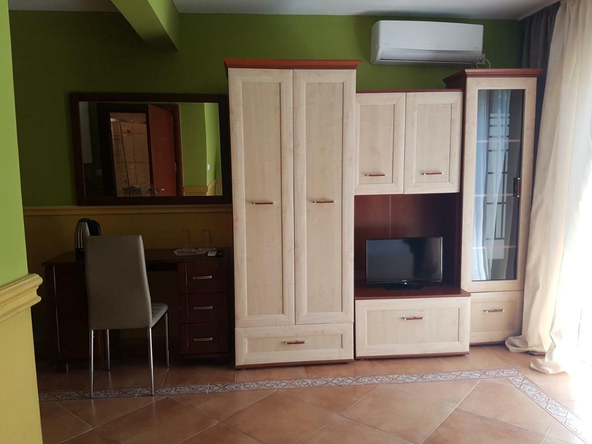 Guesthouse Zanier Nesebar Bagian luar foto